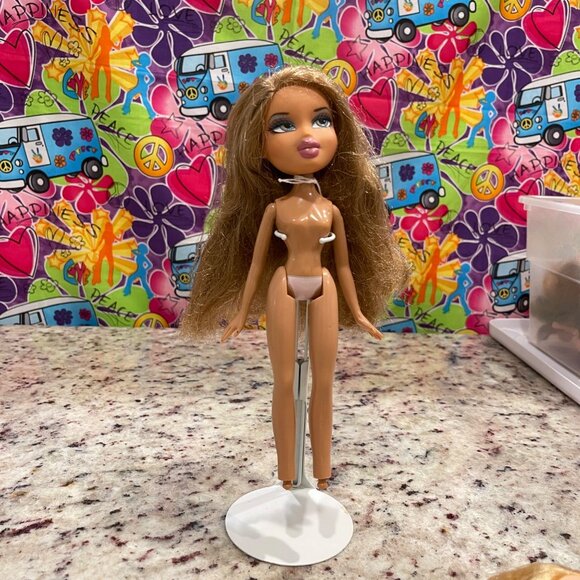 MGA Bratz Doll - Hollywood Style Yasmin #67 Lot 9 - Picture 2 of 3